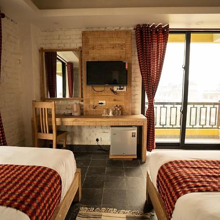 Hotel Mera Peak Private Limited Pokhara Bagian luar foto