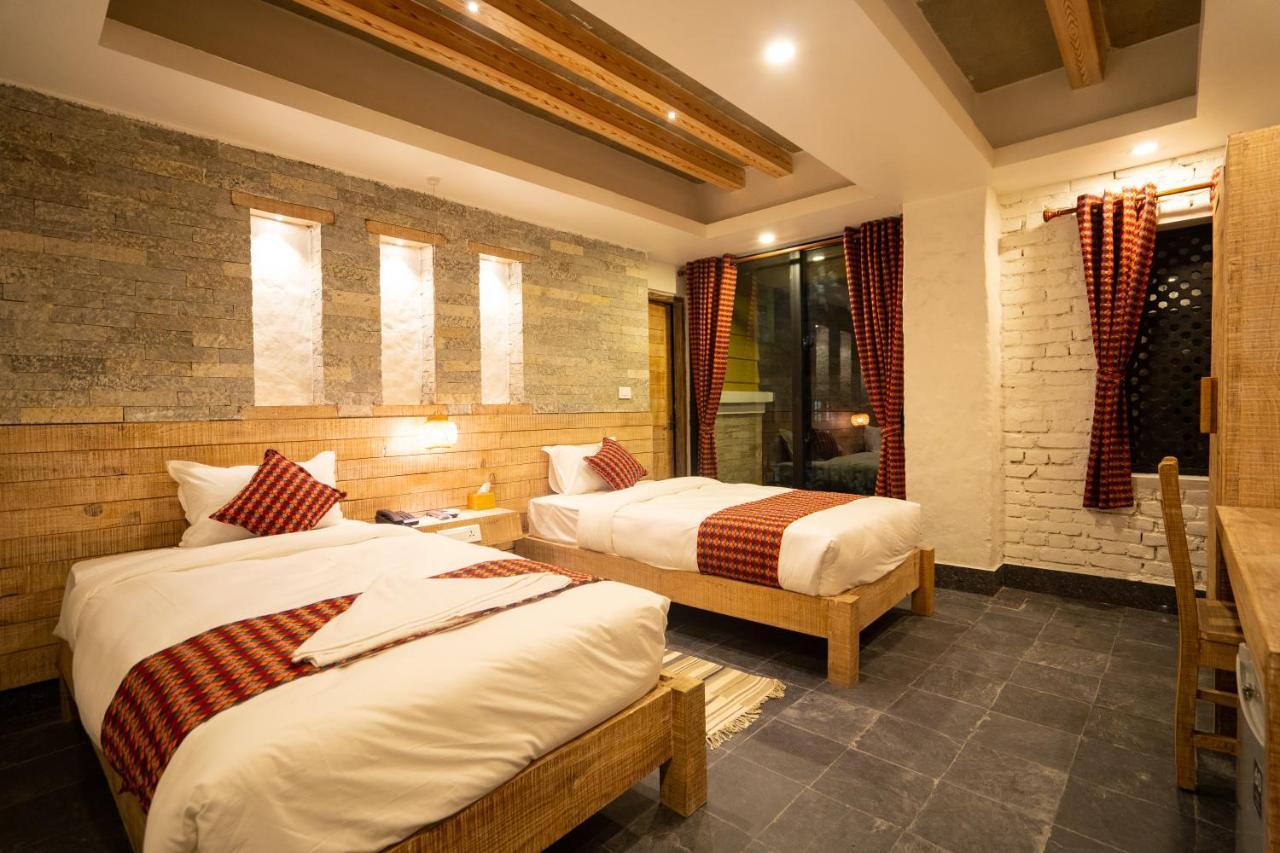Hotel Mera Peak Private Limited Pokhara Bagian luar foto