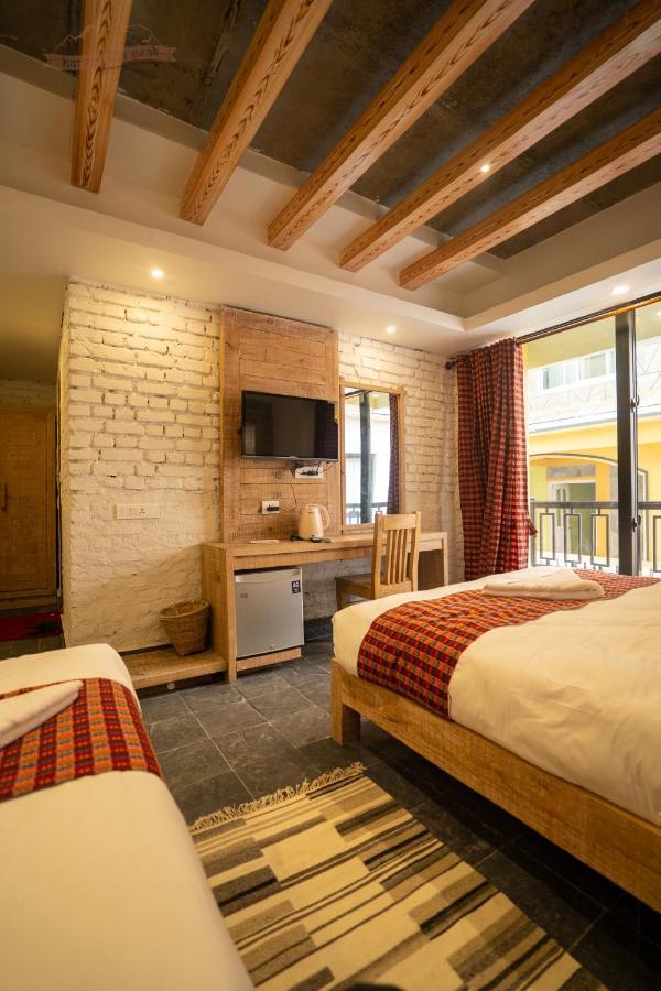 Hotel Mera Peak Private Limited Pokhara Bagian luar foto