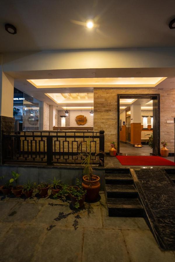 Hotel Mera Peak Private Limited Pokhara Bagian luar foto