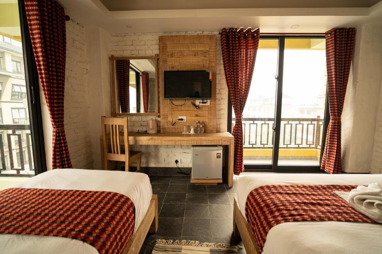Hotel Mera Peak Private Limited Pokhara Bagian luar foto
